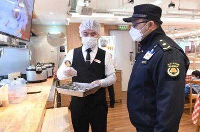 海淀城管织密防疫安全网，多措并举强化餐饮企业疫情防控监管与服务